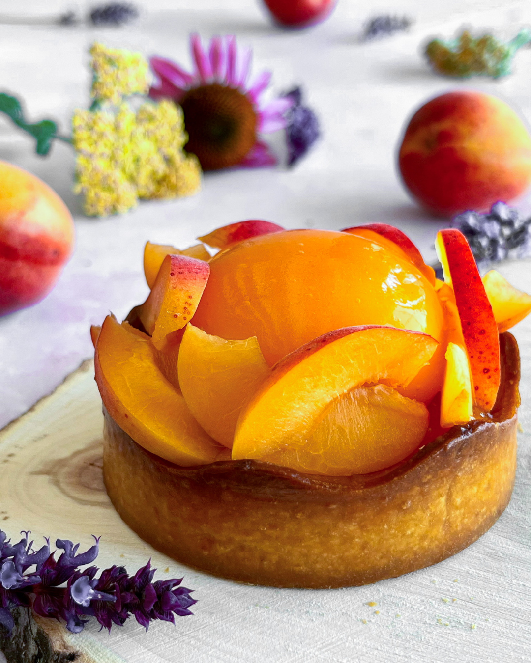Tartelettes aux fruits jaunes, amande et tonka