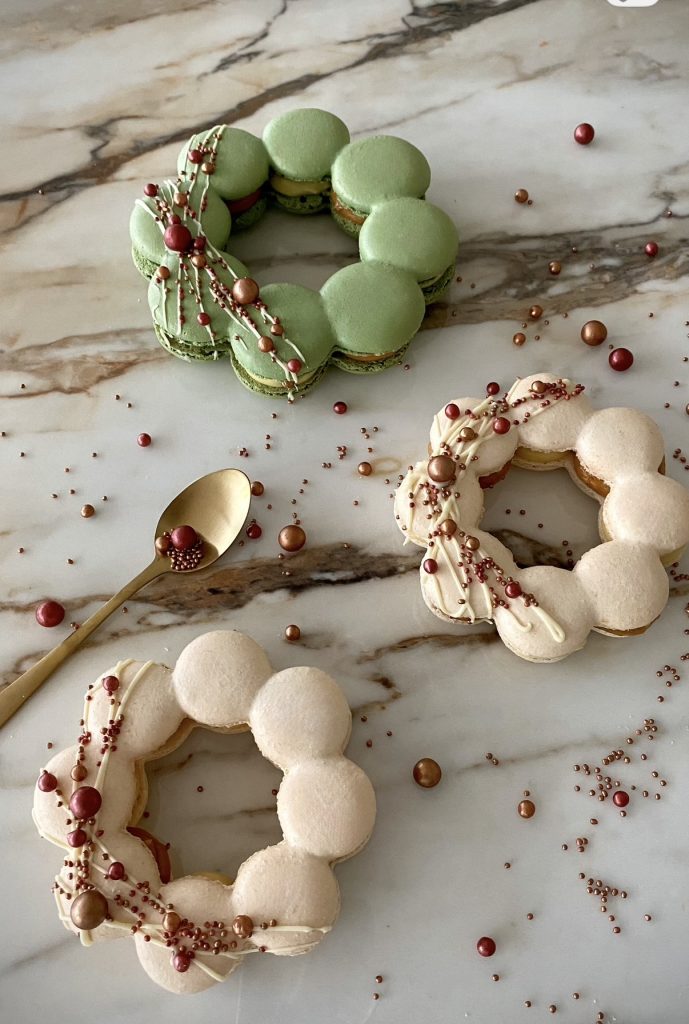 Couronnes de Noël bicolores en macarons